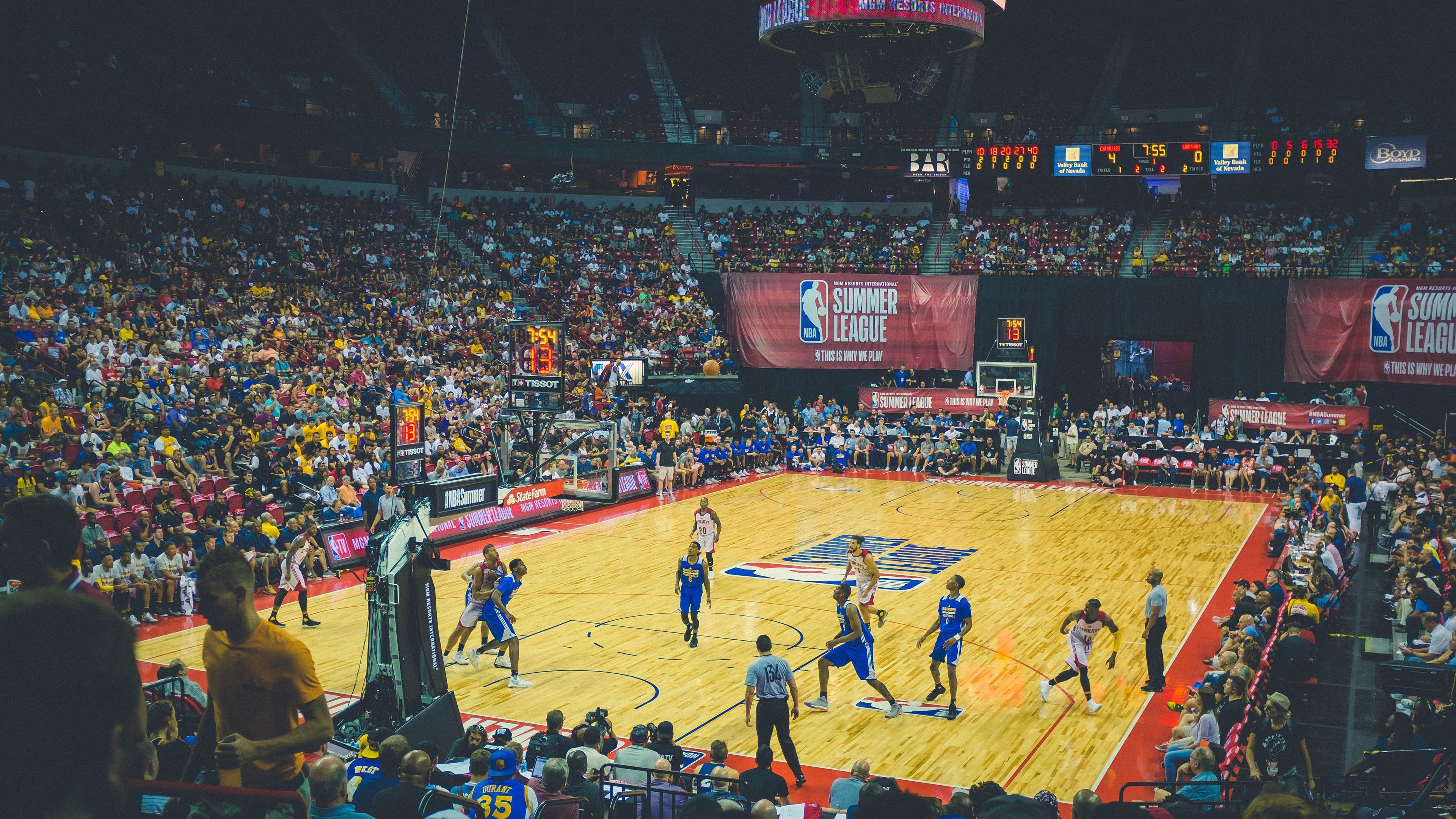 星空综合体育-中学篮球开展篮球主题教育丰富体育内容，中学篮球教学的目的是什么